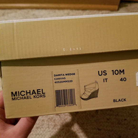 Michael Kors Damita Platform Sandals - Picture 6 of 7